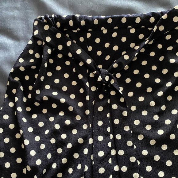 Wide Leg Mid Calf Pants - Picture 2 of 3